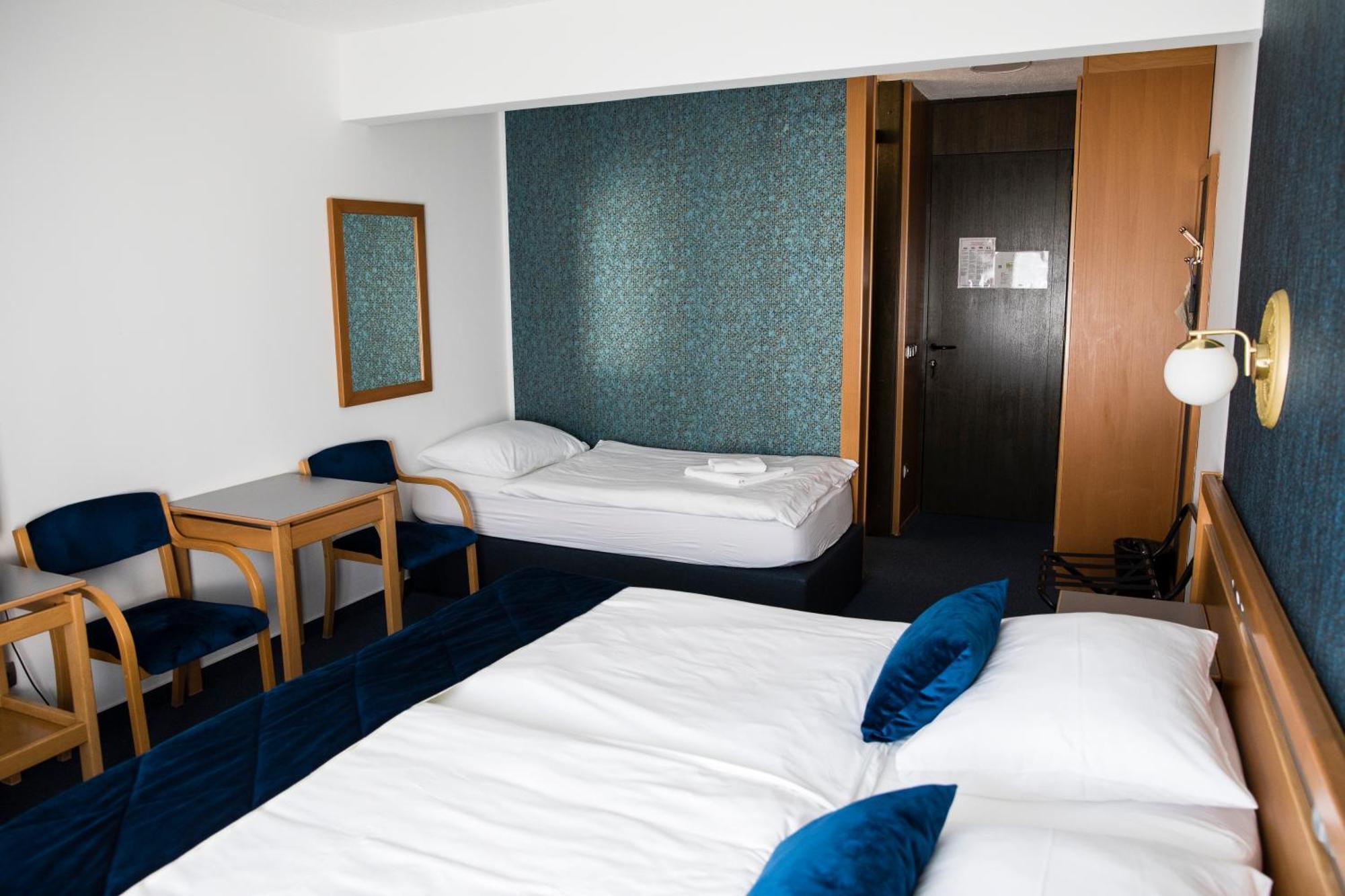 Hotel Alp Bovec Exteriör bild